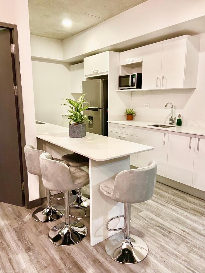 Comodo Y Elegante Apartamento En Fabuloso Condo! Сан-Хосе Екстер'єр фото